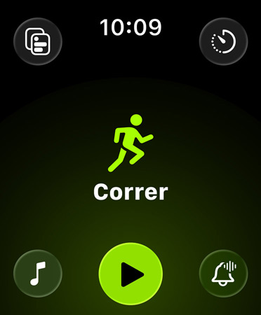 Nuevo diseño de la app Entreno con botones verdes en las esquinas para acceder a alertas, música, experiencias, entrenamientos personalizados y métricas sobre un fondo negro En el centro, el icono de un corredor en verde, con el entreno Correr en letras blancas debajo y un botón verde para iniciar la carrera