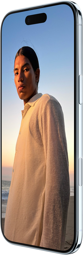iPhone Air, tagakülg, taevasinine, ülaosas platoole paigutatud Fusion põhikaamerasüsteem