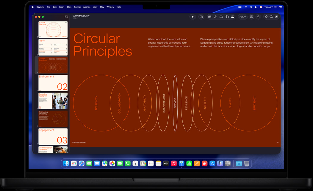 Écran d’un MacBook Pro montrant la création d’une présentation Keynote pour un sommet d’affaires